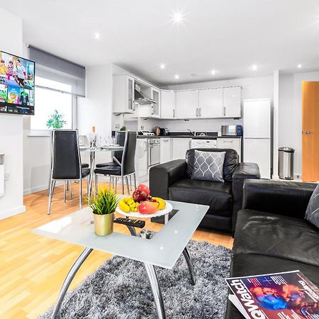 City Centre Apartment - 2 Bedroom - Secure Parking - Top Rated - 201M 버밍엄 외부 사진